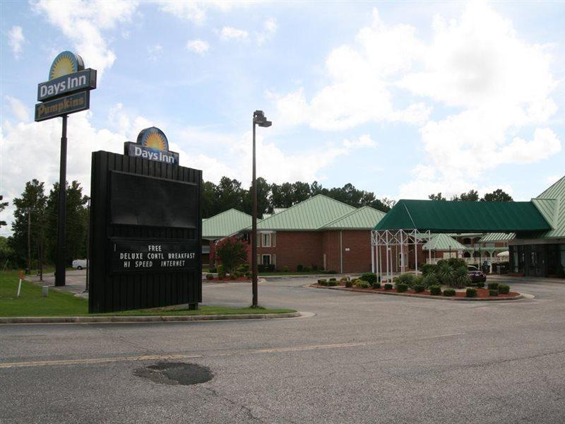 Days Inn By Wyndham Petersburg/South Fort Lee Exteriör bild