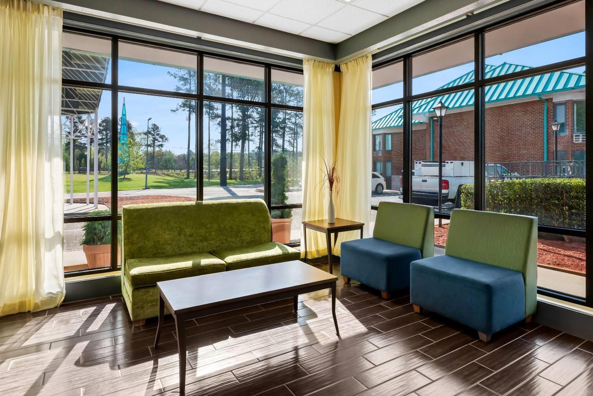Days Inn By Wyndham Petersburg/South Fort Lee Exteriör bild