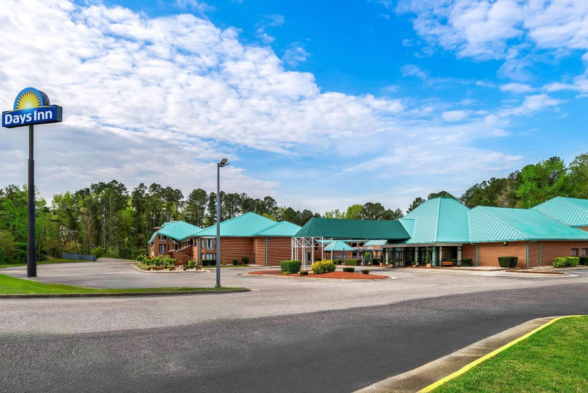 Days Inn By Wyndham Petersburg/South Fort Lee Exteriör bild